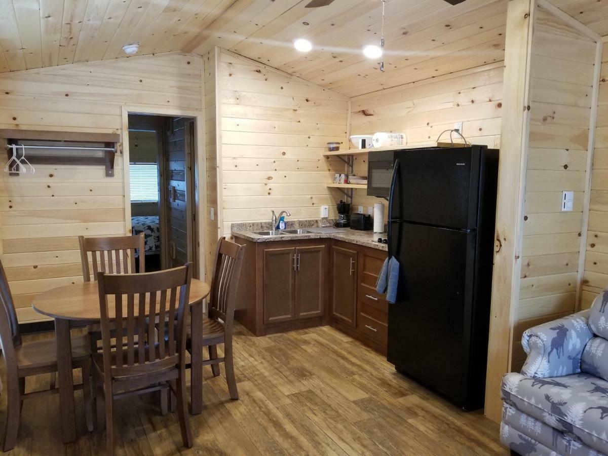 Отель Castle Gate Rv Park Хелпер Экстерьер фото